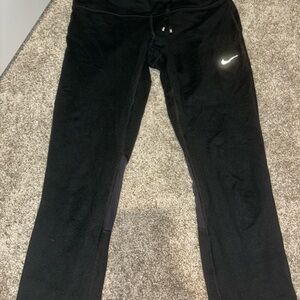 Nike black leggings cropped